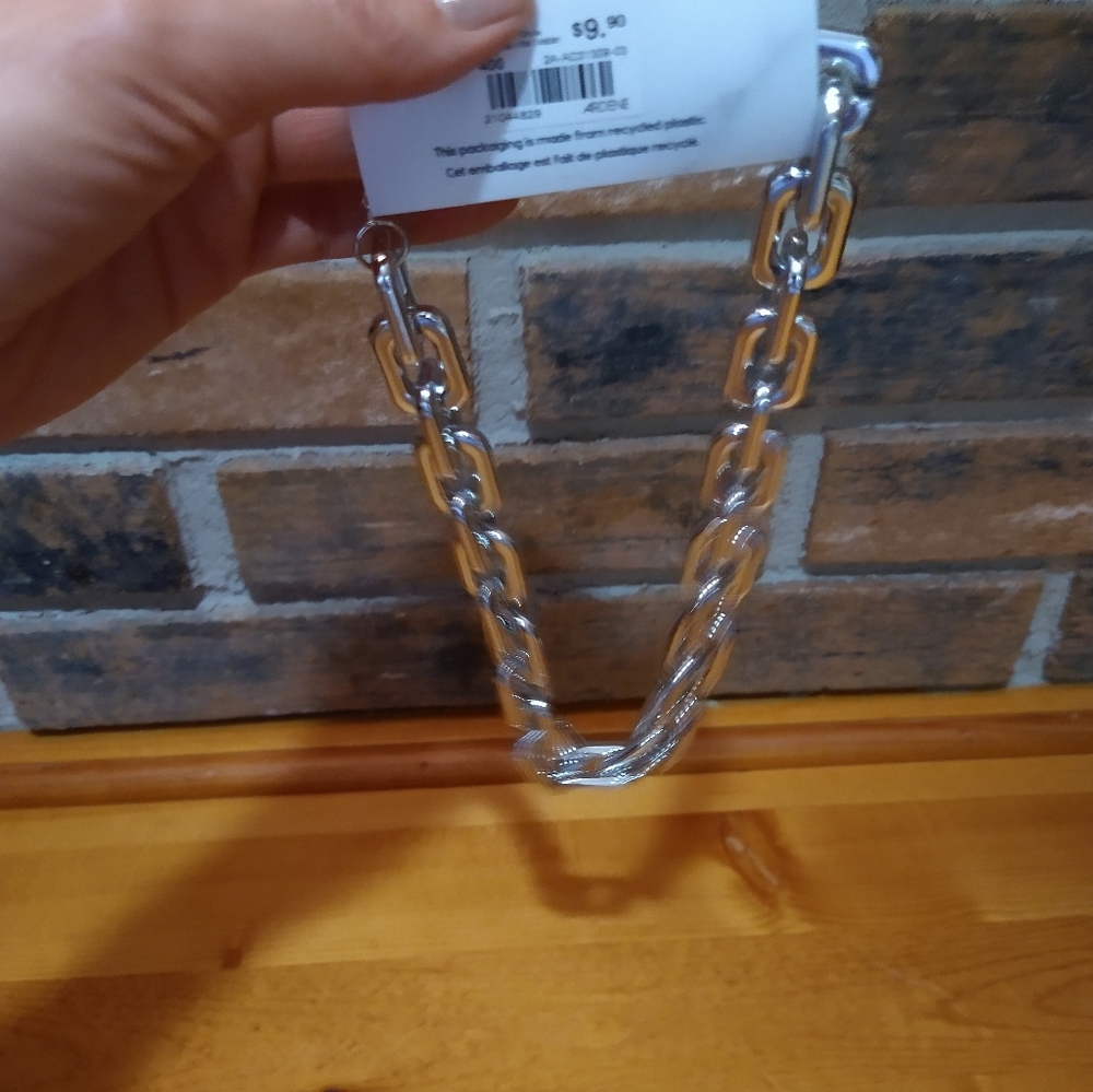 Chain choker style silver tone necklace - Picture 6 of 9